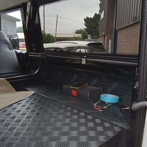 08072025 2010 Land Rover Defender 90 Black Window hole 1