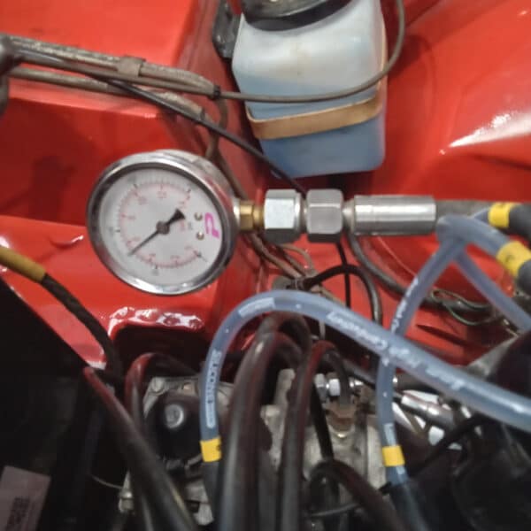 1.07.2025 1971 Triumph TR6 Red fuel pump 1