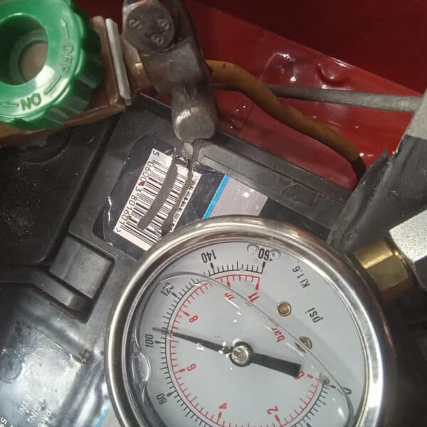 1.07.2025 1971 Triumph TR6 Red fuel pump 2