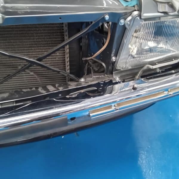 1.07.2025 1987 Mercedes 500 SL Grey Front bumper 1