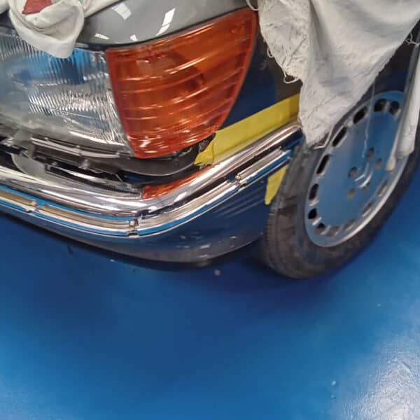 1.07.2025 1987 Mercedes 500 SL Grey Front bumper 2