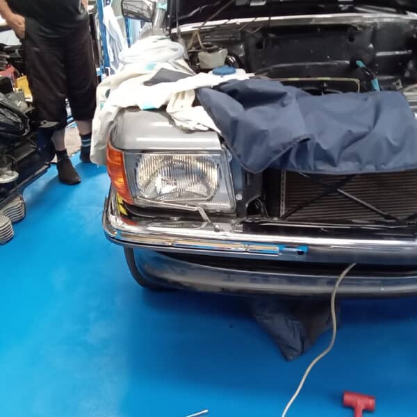 1.07.2025 1987 Mercedes 500 SL Grey Front bumper 3