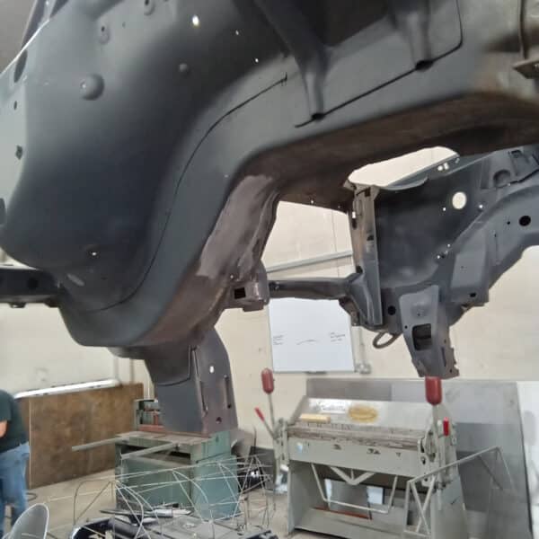 10.07.2025 1978 Mercedes 350SL Red front frame rust damage 3