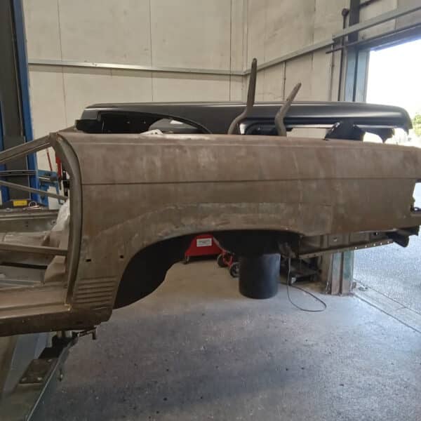 10.07.2025 1978 Mercedes 350SL Red quater pannel work 3