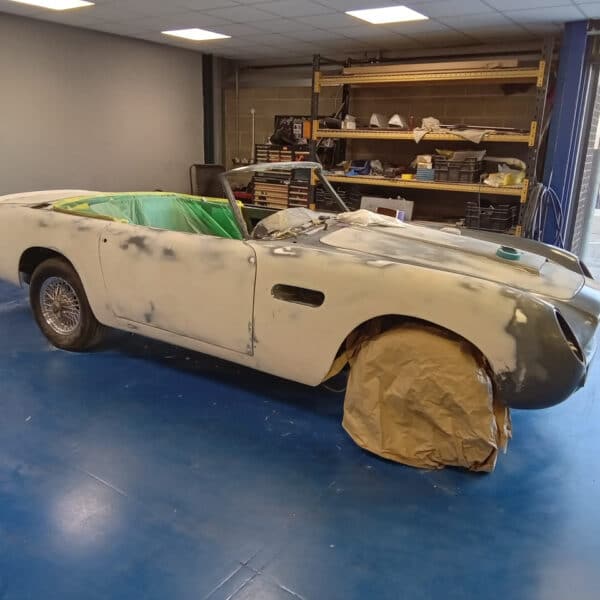14072025 1969 Aston Martin DB6 Volante filler 3