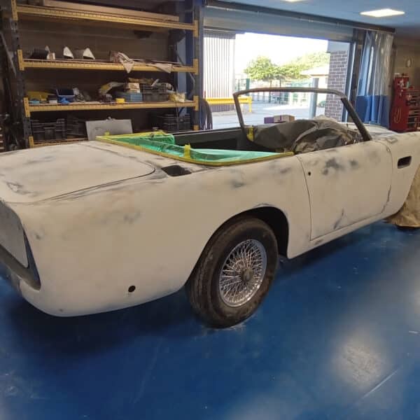 14072025 1969 Aston Martin DB6 Volante filler 6