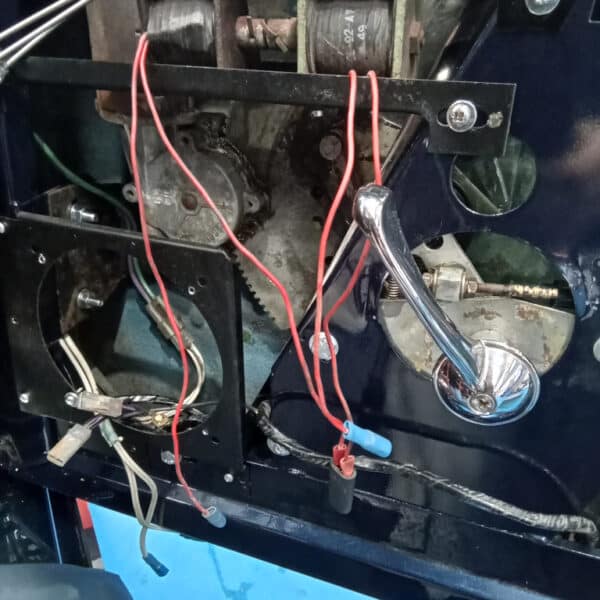 15.07.2025 1976 Jensen Interceptor Blue Dash in and electrics 13