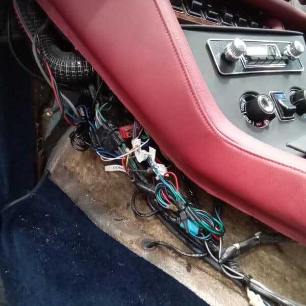 15.07.2025 1976 Jensen Interceptor Blue Dash in and electrics 16