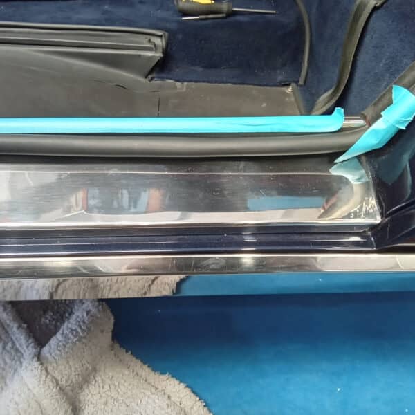 15.07.2025 1976 Jensen Interceptor Blue Dash in and electrics 25