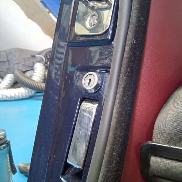 15.07.2025 1976 Jensen Interceptor Blue Dash in and electrics 34