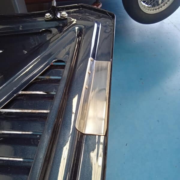 15.07.2025 1976 Jensen Interceptor Blue Dash in and electrics 38