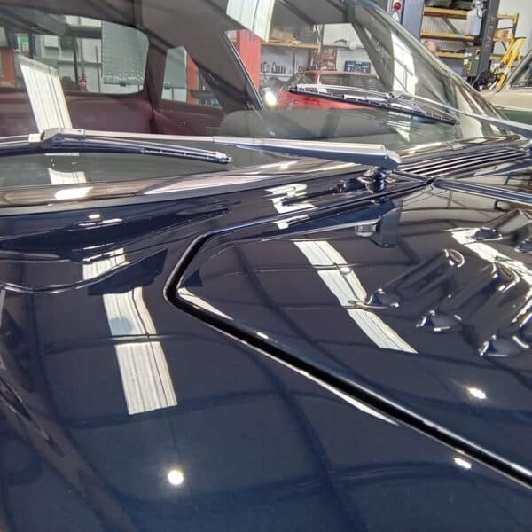 15.07.2025 1976 Jensen Interceptor Blue Dash in and electrics 44