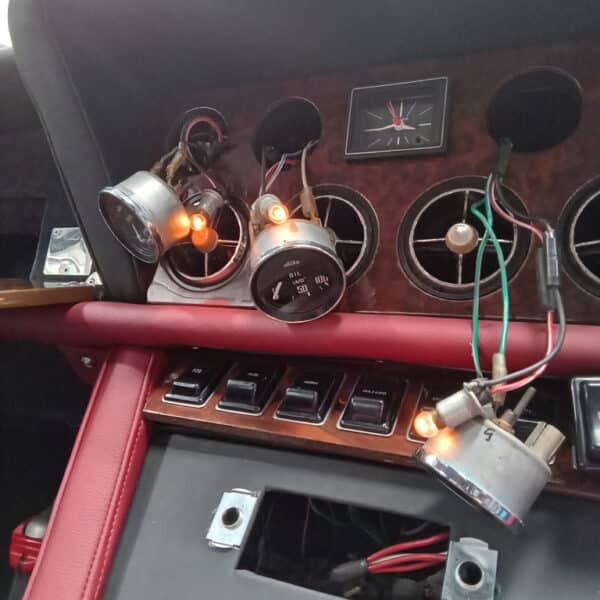 15.07.2025 1976 Jensen Interceptor Blue Dash in and electrics 8