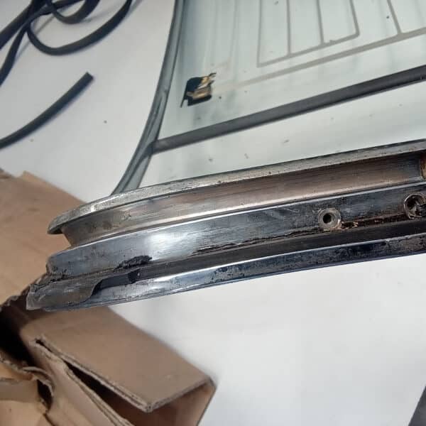 17.07.2025 1963 Rover P4 110 Grey rear screen frame 2