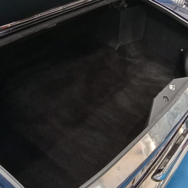 17.07.2025 1976 Jensen Interceptor Blue boot 2