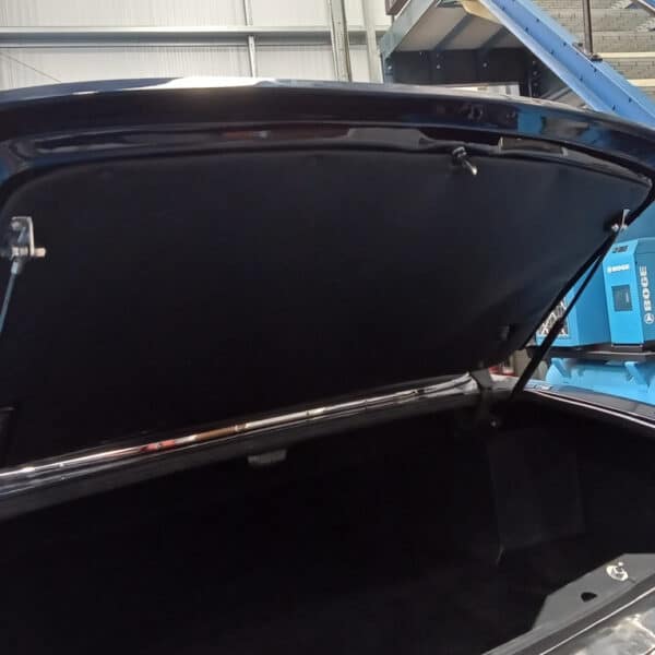 17.07.2025 1976 Jensen Interceptor Blue boot 3