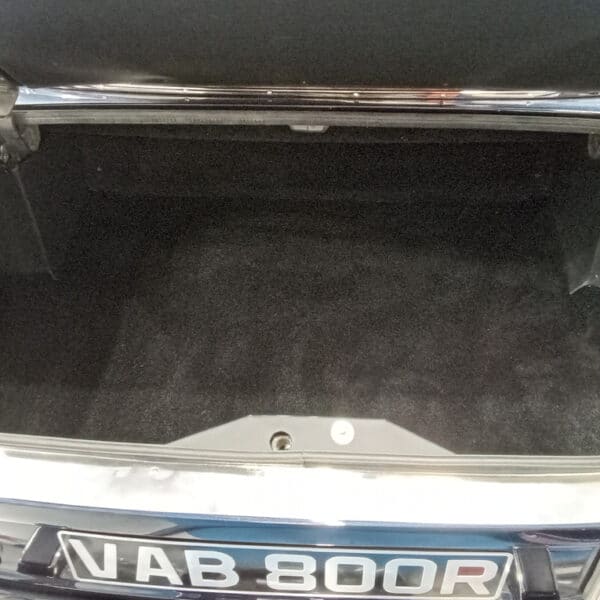 17.07.2025 1976 Jensen Interceptor Blue boot 4