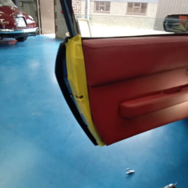17.07.2025 1976 Jensen Interceptor Blue door and under dash 10