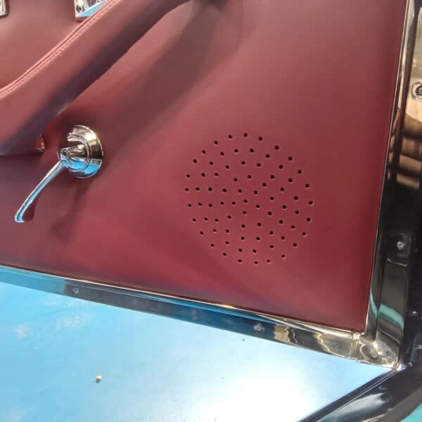 17.07.2025 1976 Jensen Interceptor Blue door and under dash 29