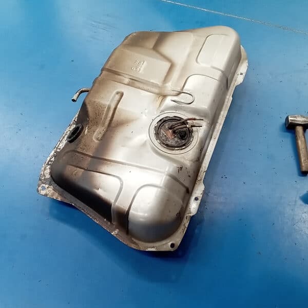 17.07.2025 1993 Ford Escort XR3I Silver fuel guage reading 12