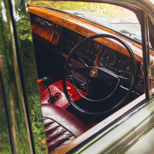 1963 Jaguar MK2 - Image 7