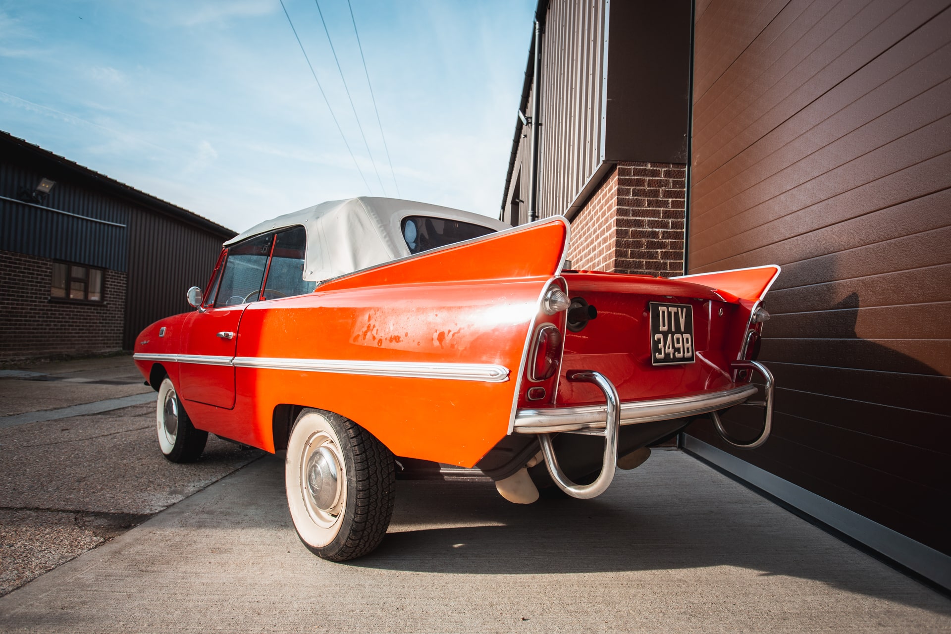 1964 Amphicar 770 arrival 07