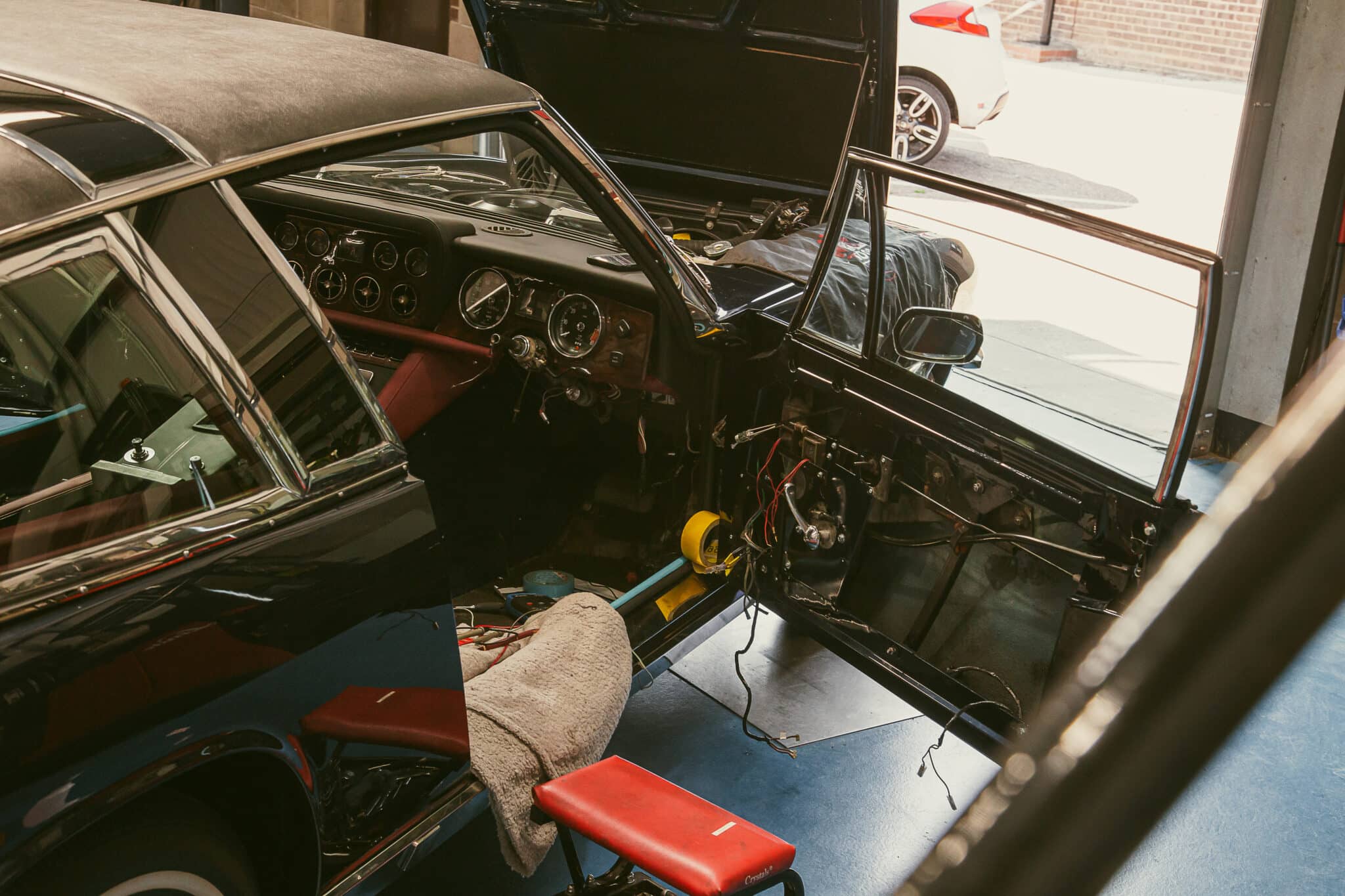 1976 Jensen Interceptor Coupe Wiring scaled