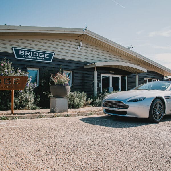 2009 Aston Martin V8 Vantage Roadster Arrival Photos 1
