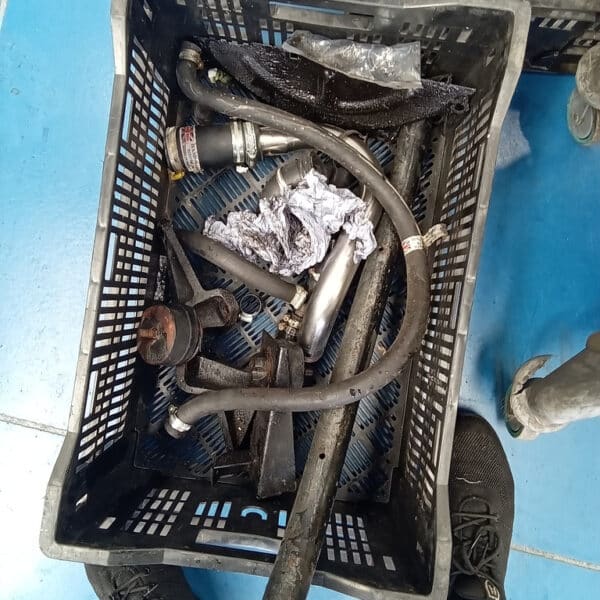 23072025 1979 Reliant Scimitar engine removal 3