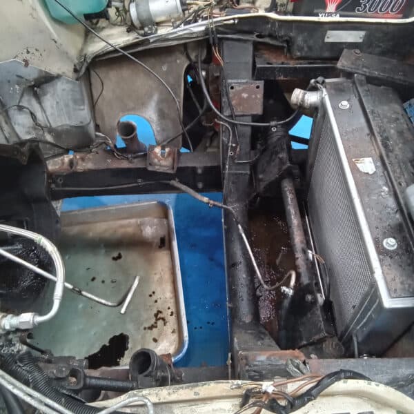 23072025 1979 Reliant Scimitar engine removal 5