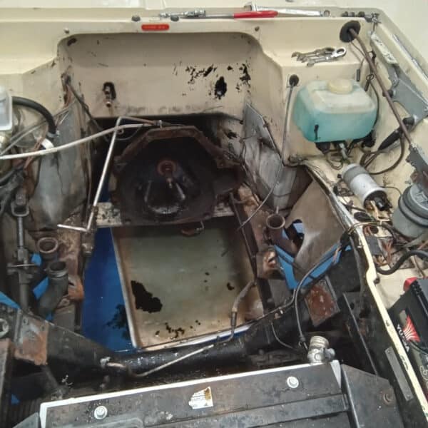23072025 1979 Reliant Scimitar engine removal 6