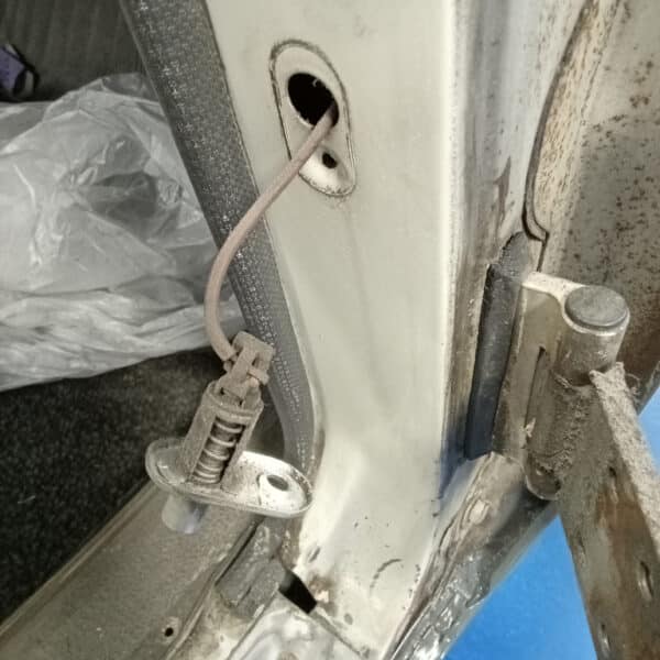 24.07.2025 1969 Audi 70L White prep work 11
