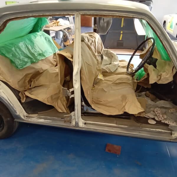 24.07.2025 1969 Audi 70L White prep work 17