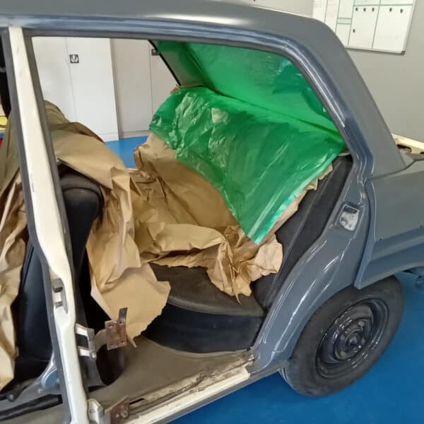 24.07.2025 1969 Audi 70L White prep work 2