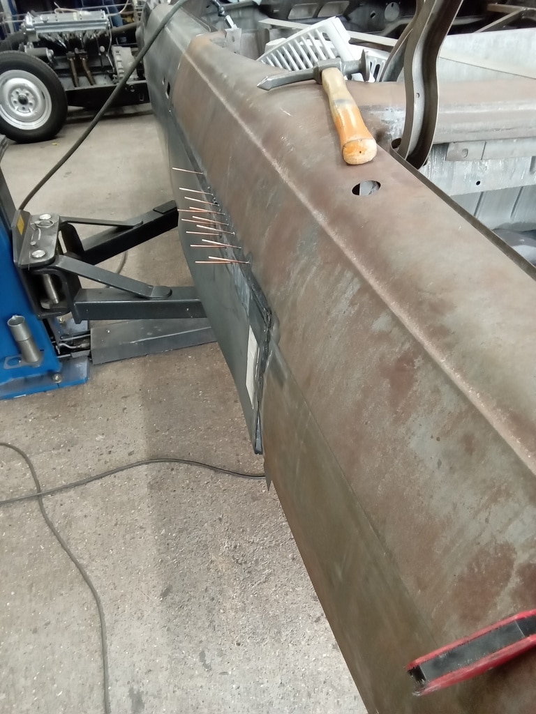 24.07.2025 1978 Mercedes 350SL Red quater panel 1