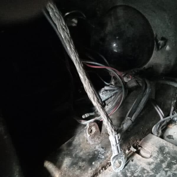 31.07.2025 1979 Reliant Scimitar SE6A Cream Cleaning Grounds 1