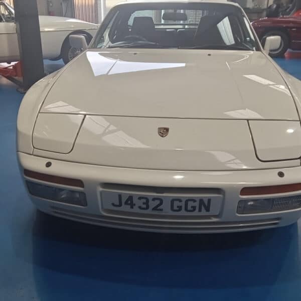 31.07.2025 1991 Porsche 944 S2 Coupe White apprasil 1