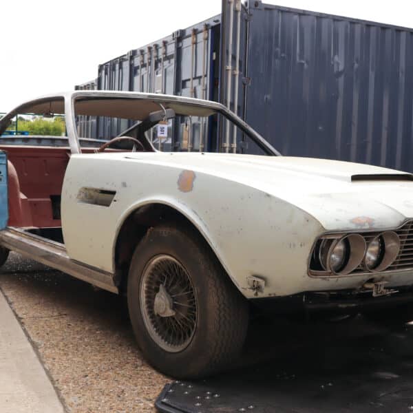 Aston Martin DBS 6 Vantage Arrival 20