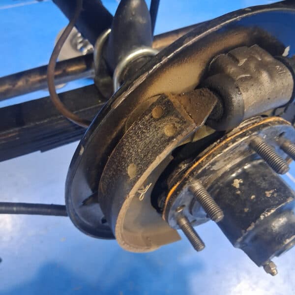 07.08.2025 1939 Morris 8 Series E Green Binding Brakes 2