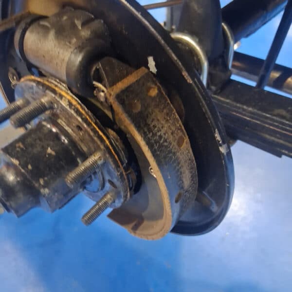 07.08.2025 1939 Morris 8 Series E Green Binding Brakes 3
