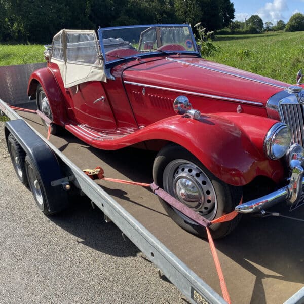 07.08.2025 1954 MG TF RED Transport 2