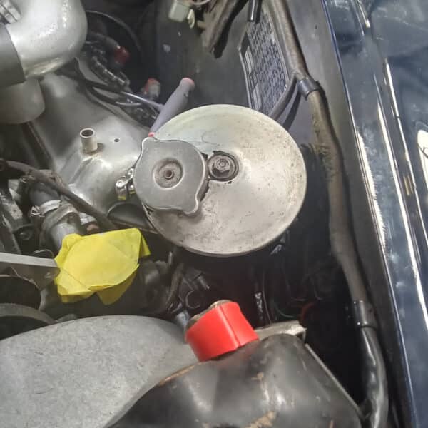 07.08.2025 1964 Daimler 250 V8 Blue Electric Fan 2