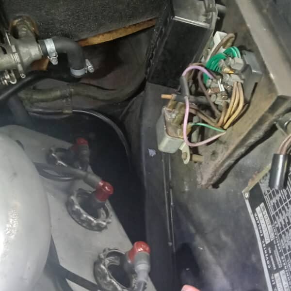 07.08.2025 1964 Daimler 250 V8 Blue Electric Fan 3