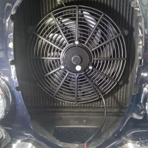 07.08.2025 1964 Daimler 250 V8 Blue cooling system 17