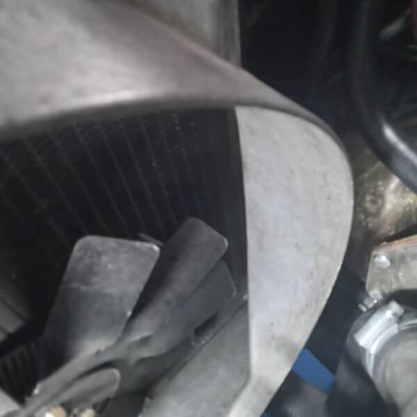 07.08.2025 1964 Daimler 250 V8 Blue cooling system 20