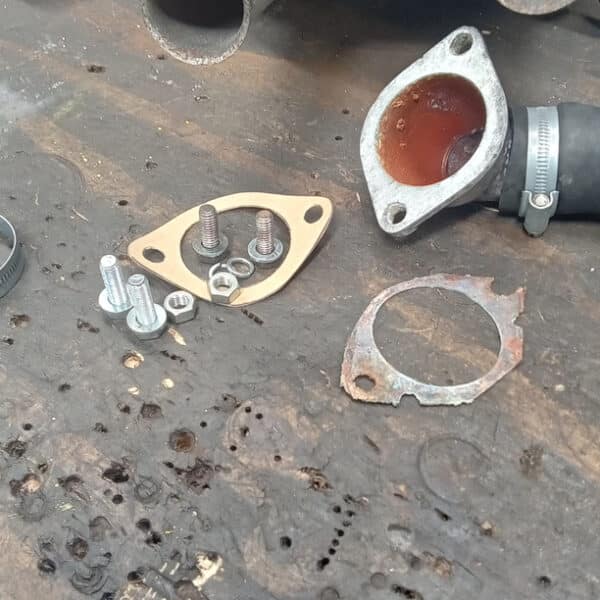 07.08.2025 1964 Daimler 250 V8 Blue cooling system 21