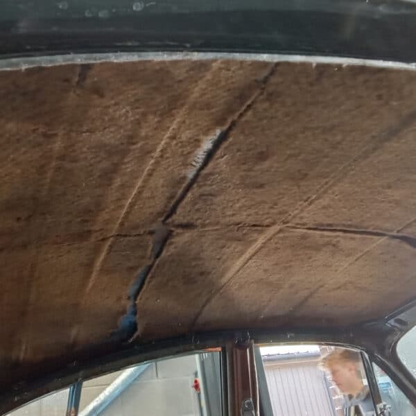 07.08.2025 1965 Jaguar 340 Mk2 Green Remove interior 8