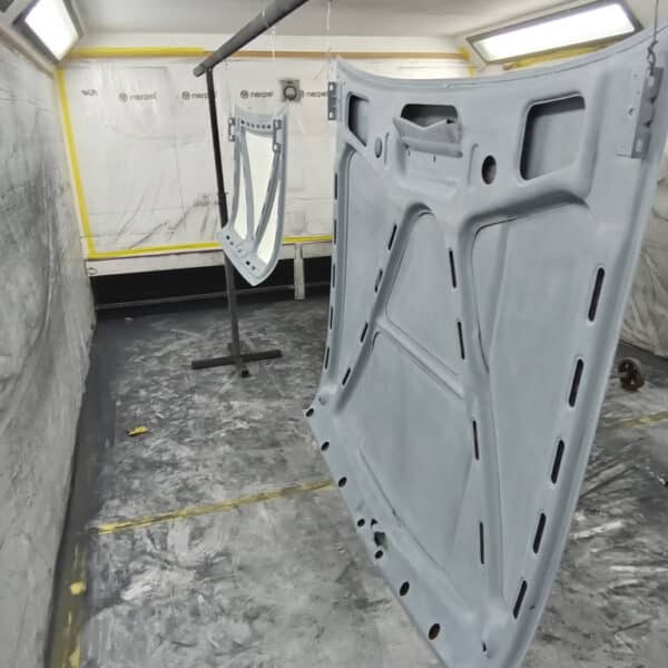 07.08.2025 1969 Audi 70L White Primer 5