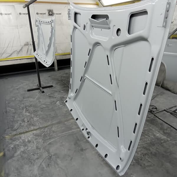 07.08.2025 1969 Audi 70L White Primer 9