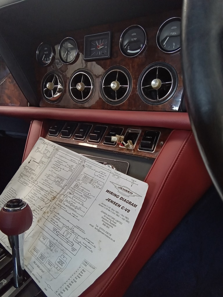07.08.2025 1976 Jensen Interceptor Blue fitting final parts 21